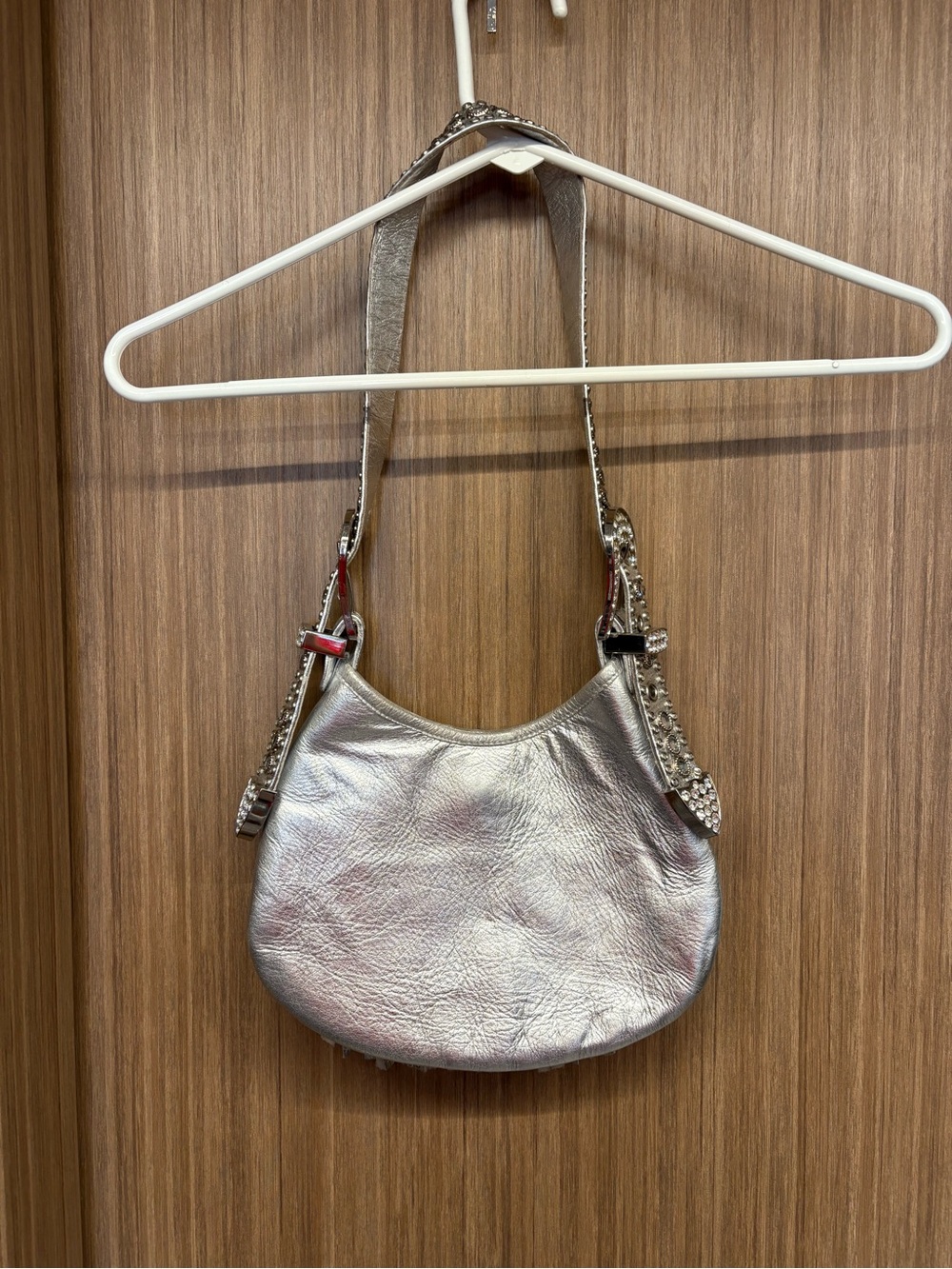 Kippy’s Rare & Unique Embellished Swarovski Crystals Silver Leather Shoulder Bag - Picture 6 of 15
